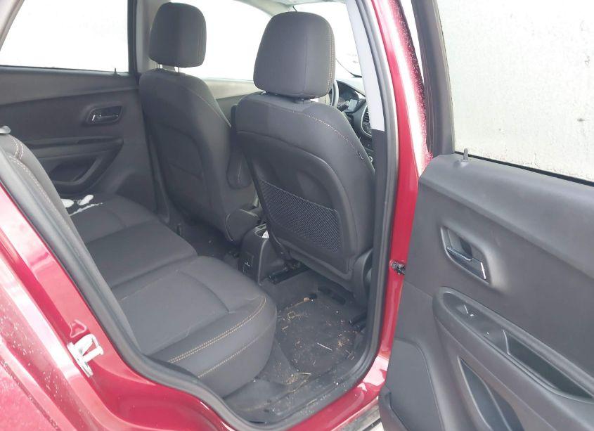 Photo 8 of 2020 Chevrolet Trax FWD LT (VIN 3GNCJLSB7LL251283)