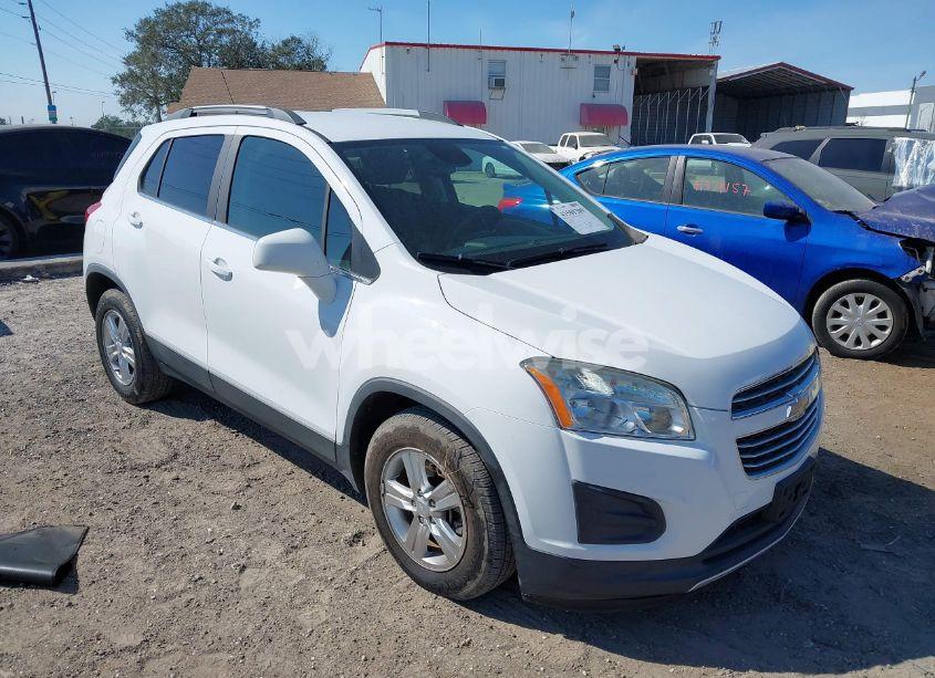 2015 Chevrolet Trax LT (VIN 3GNCJLSB8FL219317) main photo
