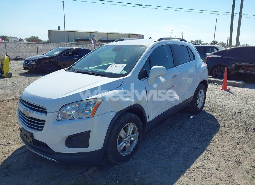 Photo 2 of 2015 Chevrolet Trax LT (VIN 3GNCJLSB8FL219317)