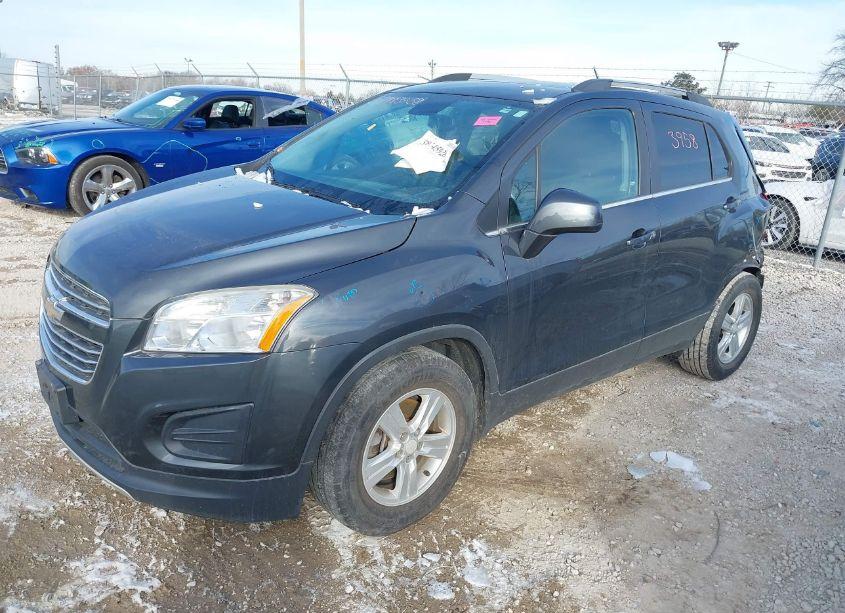Photo 2 of 2016 Chevrolet Trax LT (VIN 3GNCJLSB8GL131899)