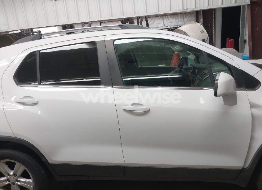 Photo 13 of 2016 Chevrolet Trax LT (VIN 3GNCJLSB8GL152879)