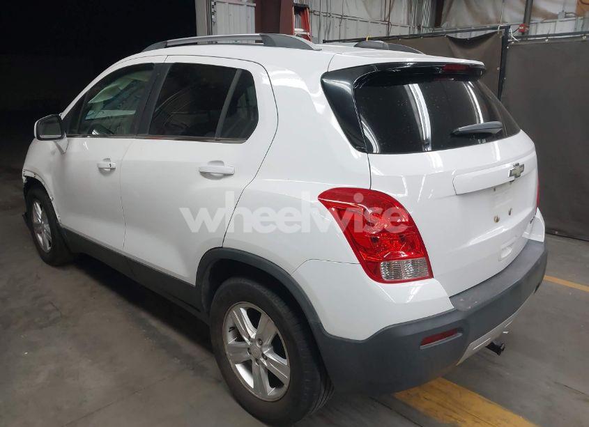 Photo 3 of 2016 Chevrolet Trax LT (VIN 3GNCJLSB8GL152879)