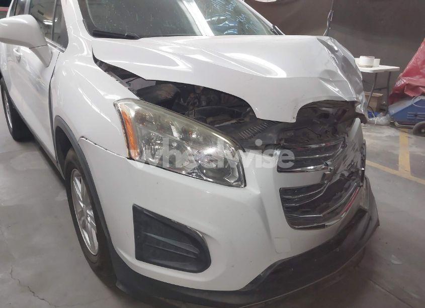 Photo 6 of 2016 Chevrolet Trax LT (VIN 3GNCJLSB8GL152879)