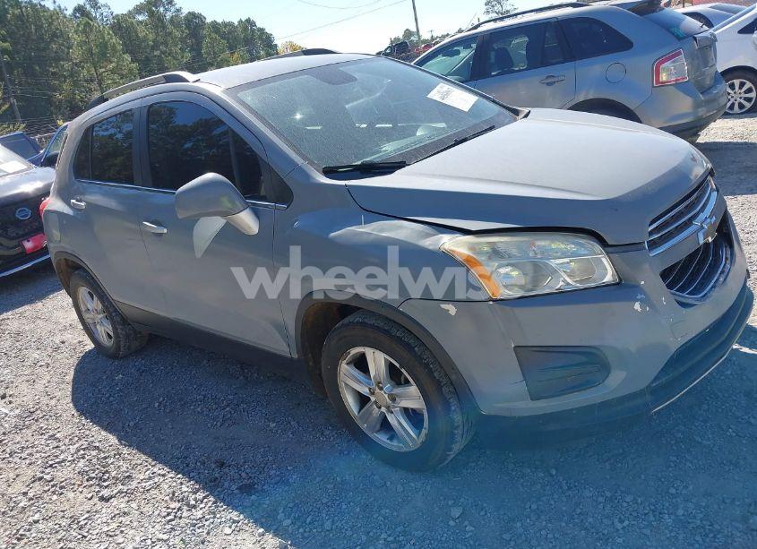 2016 Chevrolet Trax LT (VIN 3GNCJLSB8GL165793) main photo