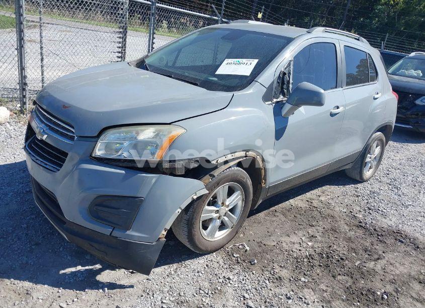 Photo 2 of 2016 Chevrolet Trax LT (VIN 3GNCJLSB8GL165793)