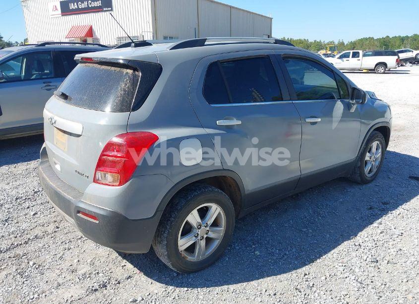 Photo 4 of 2016 Chevrolet Trax LT (VIN 3GNCJLSB8GL165793)