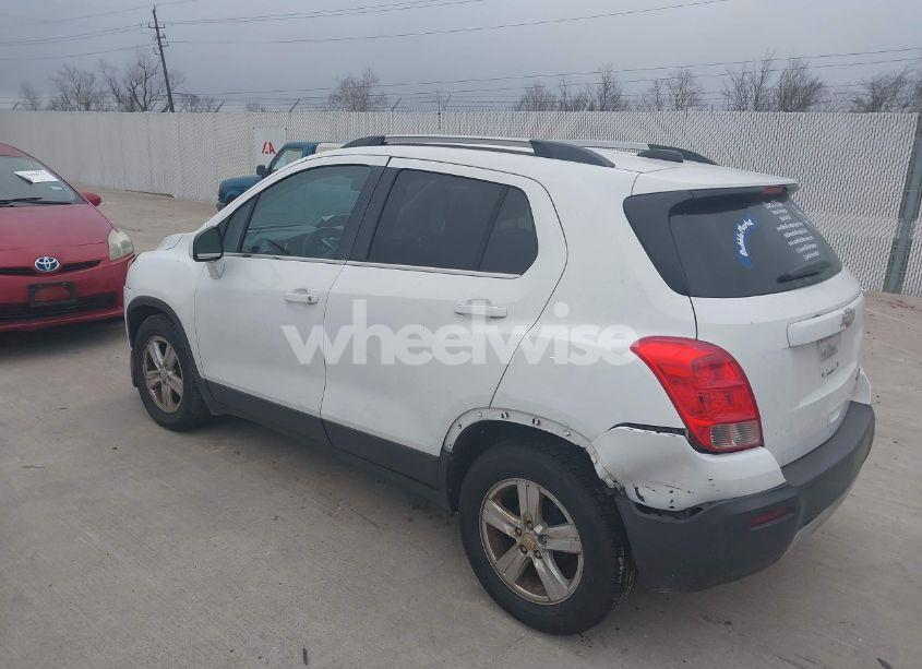 Photo 3 of 2016 Chevrolet Trax LT (VIN 3GNCJLSB8GL256708)