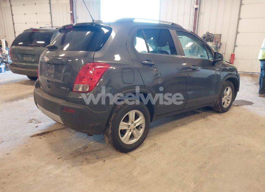 Photo 4 of 2016 Chevrolet Trax LT (VIN 3GNCJLSB8GL260323)