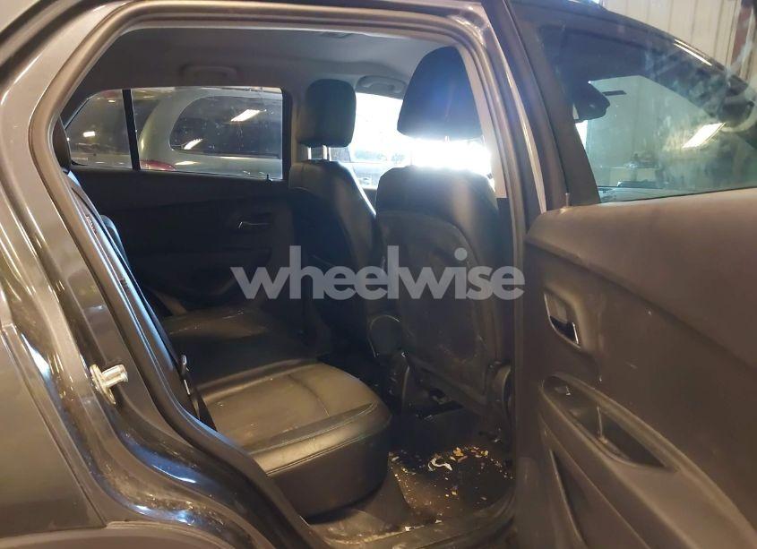 Photo 8 of 2016 Chevrolet Trax LT (VIN 3GNCJLSB8GL260323)