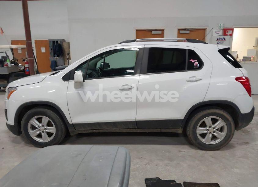 Photo 14 of 2016 Chevrolet Trax LT (VIN 3GNCJLSB8GL274769)