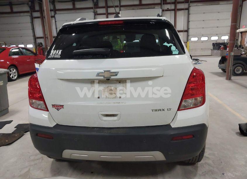 Photo 16 of 2016 Chevrolet Trax LT (VIN 3GNCJLSB8GL274769)