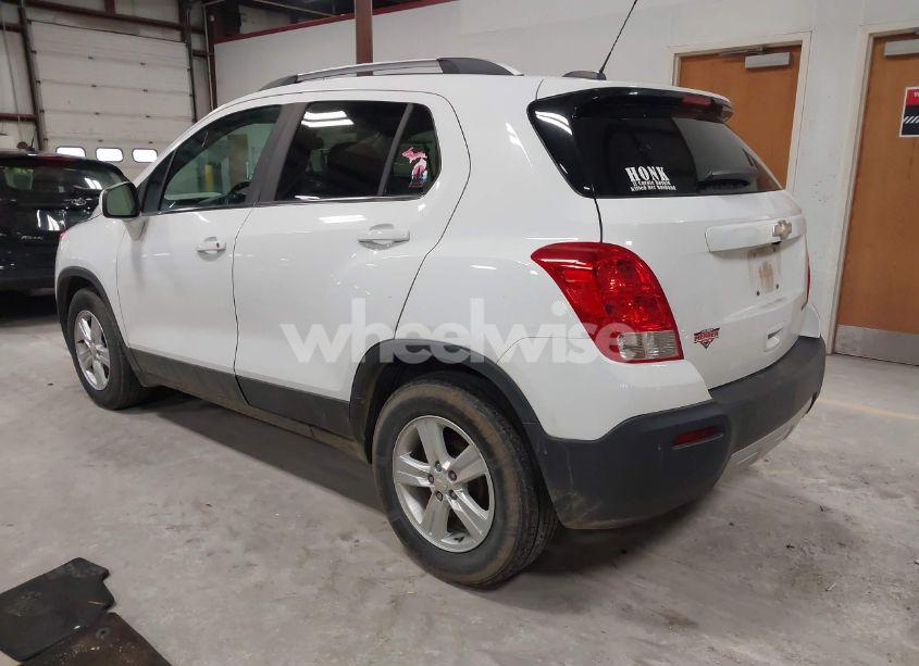 Photo 3 of 2016 Chevrolet Trax LT (VIN 3GNCJLSB8GL274769)