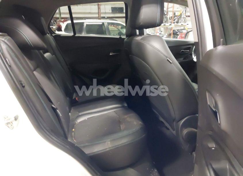 Photo 8 of 2016 Chevrolet Trax LT (VIN 3GNCJLSB8GL274769)