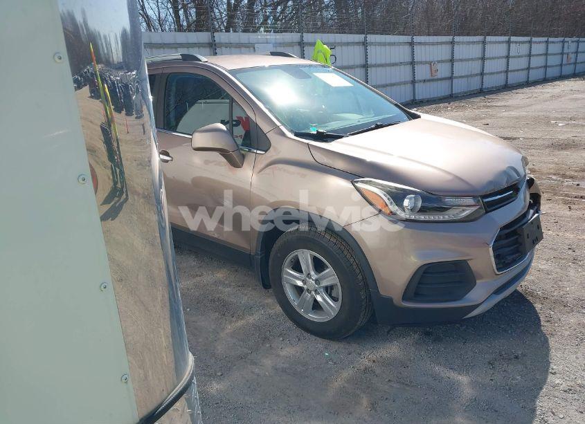 2018 Chevrolet Trax LT (VIN 3GNCJLSB8JL207404) main photo