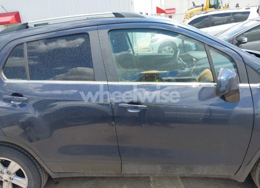 Photo 13 of 2018 Chevrolet Trax LT (VIN 3GNCJLSB8JL252620)