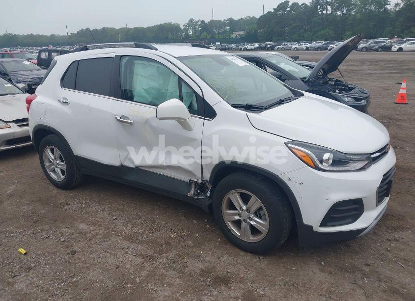2018 Chevrolet Trax LT (VIN 3GNCJLSB8JL293202) main photo