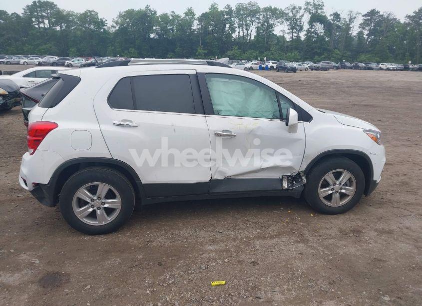 Photo 13 of 2018 Chevrolet Trax LT (VIN 3GNCJLSB8JL293202)