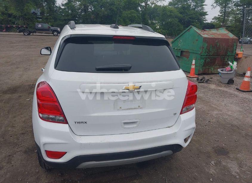 Photo 16 of 2018 Chevrolet Trax LT (VIN 3GNCJLSB8JL293202)