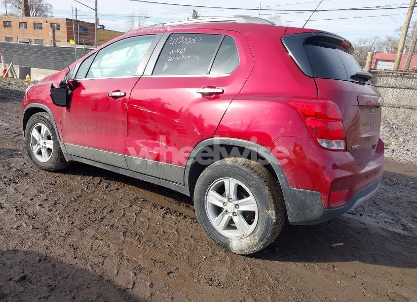 Photo 3 of 2018 Chevrolet Trax LT (VIN 3GNCJLSB8JL312525)