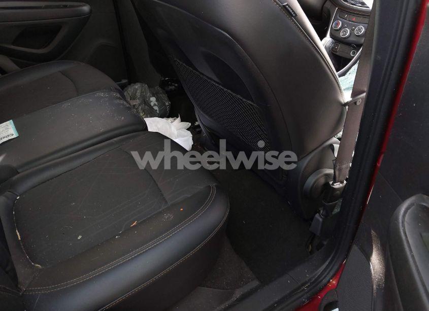 Photo 8 of 2018 Chevrolet Trax LT (VIN 3GNCJLSB8JL312525)