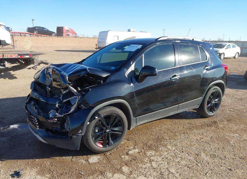 Photo 2 of 2018 Chevrolet Trax LT (VIN 3GNCJLSB8JL399598)