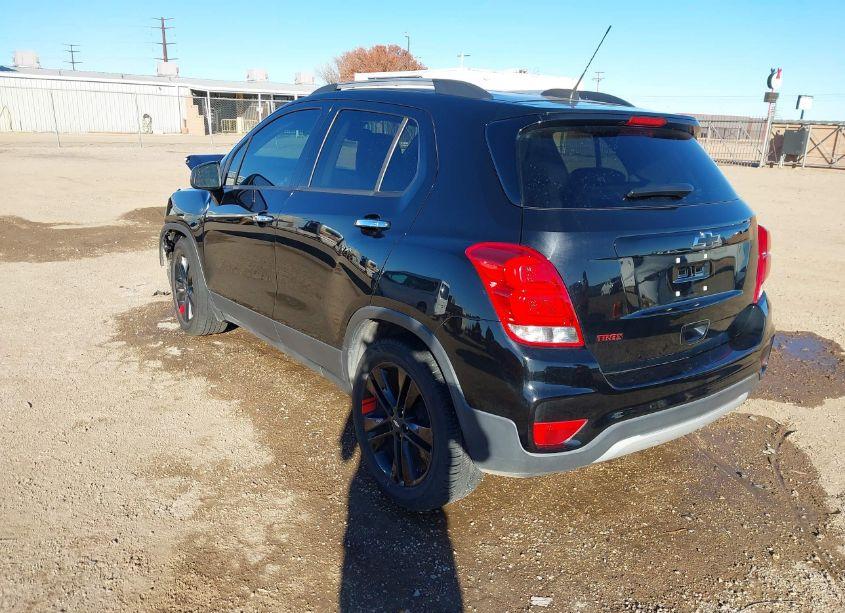 Photo 3 of 2018 Chevrolet Trax LT (VIN 3GNCJLSB8JL399598)