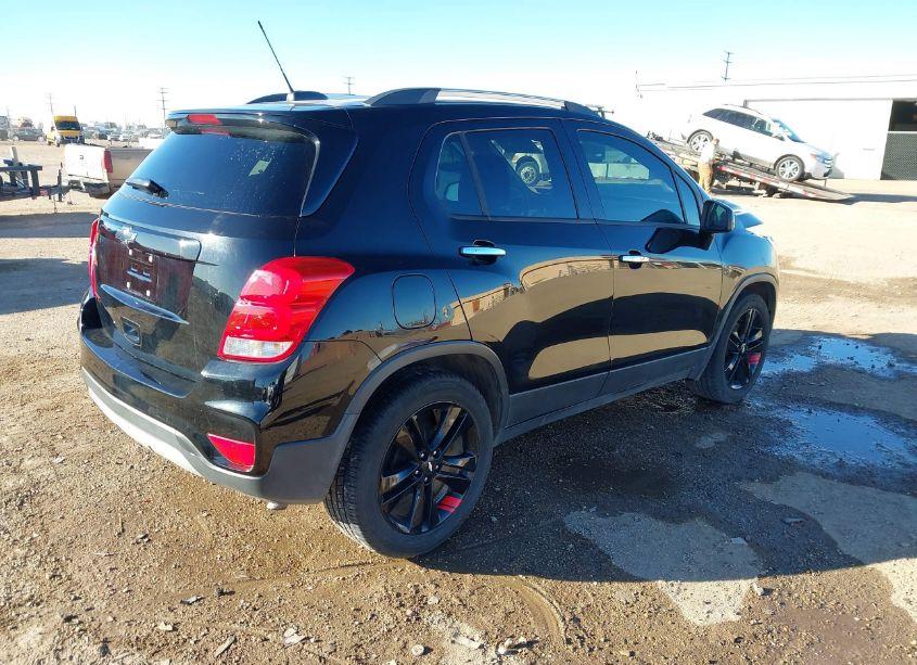 Photo 4 of 2018 Chevrolet Trax LT (VIN 3GNCJLSB8JL399598)