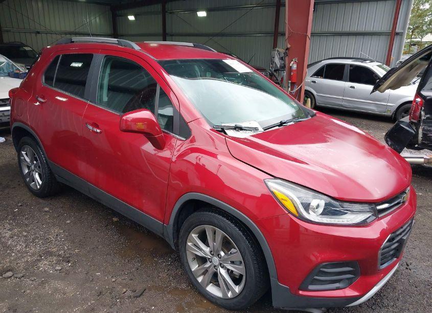 2019 Chevrolet Trax LT (VIN 3GNCJLSB8KL243546) main photo