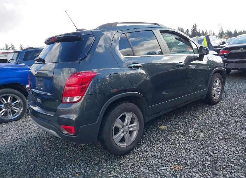 Photo 4 of 2019 Chevrolet Trax LT (VIN 3GNCJLSB8KL271637)