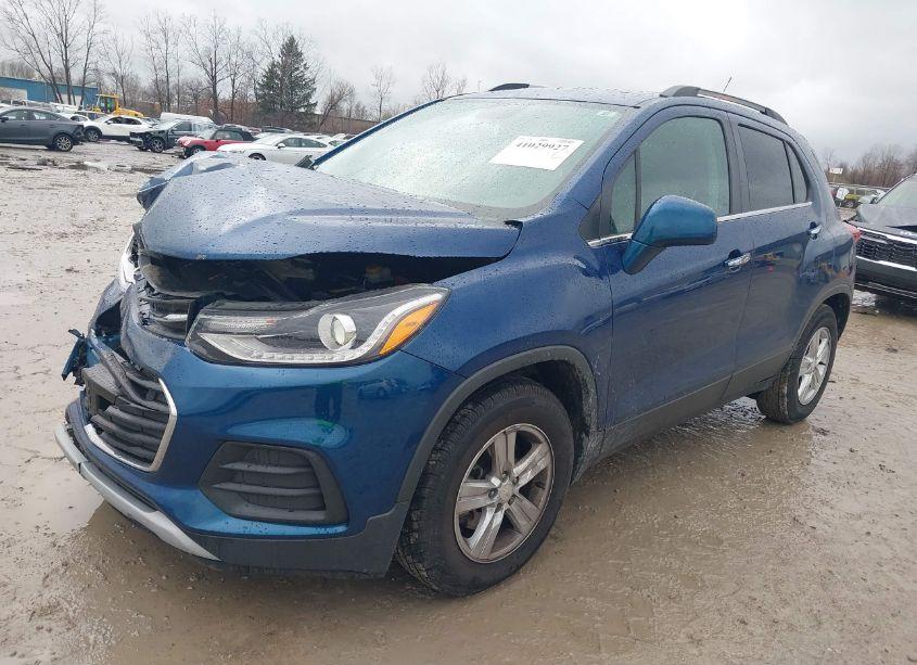 Photo 2 of 2019 Chevrolet Trax LT (VIN 3GNCJLSB8KL370961)