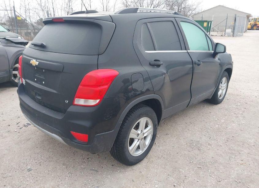 Photo 4 of 2020 Chevrolet Trax FWD LT (VIN 3GNCJLSB8LL210421)