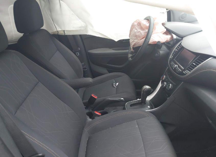 Photo 5 of 2020 Chevrolet Trax FWD LT (VIN 3GNCJLSB8LL210421)