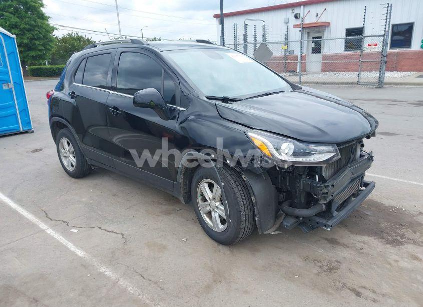2020 Chevrolet Trax FWD LT (VIN 3GNCJLSB8LL333975) main photo