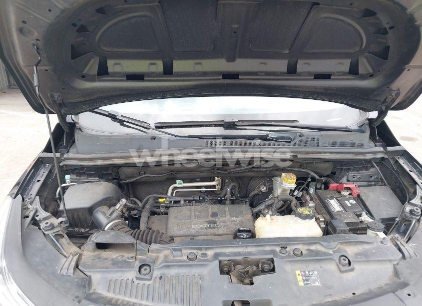 Photo 10 of 2020 Chevrolet Trax FWD LT (VIN 3GNCJLSB8LL333975)