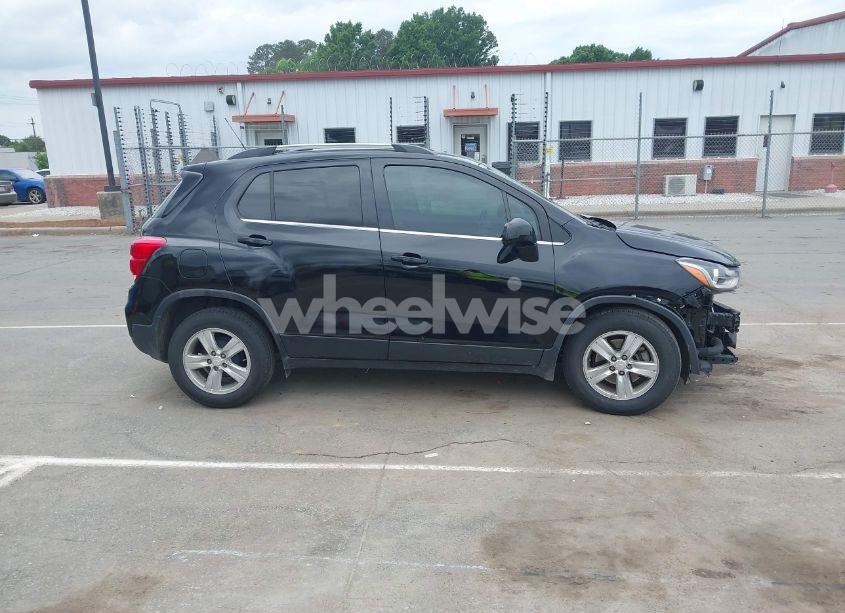 Photo 13 of 2020 Chevrolet Trax FWD LT (VIN 3GNCJLSB8LL333975)