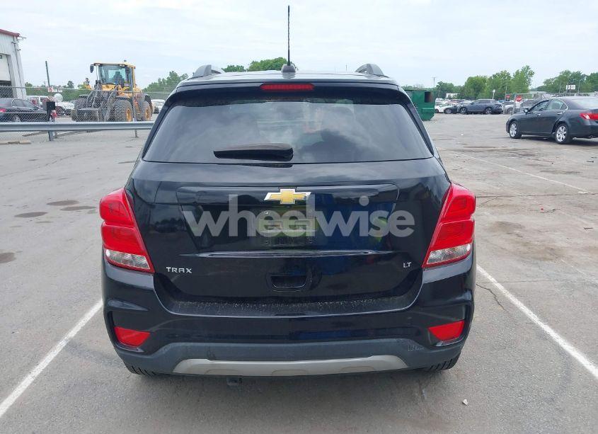 Photo 16 of 2020 Chevrolet Trax FWD LT (VIN 3GNCJLSB8LL333975)