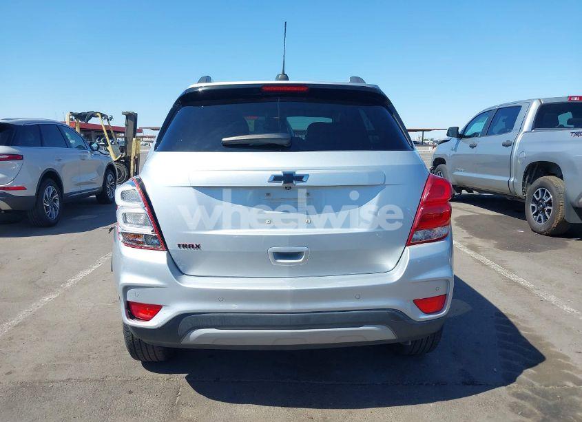 Photo 16 of 2020 Chevrolet Trax FWD LT (VIN 3GNCJLSB8LL336990)