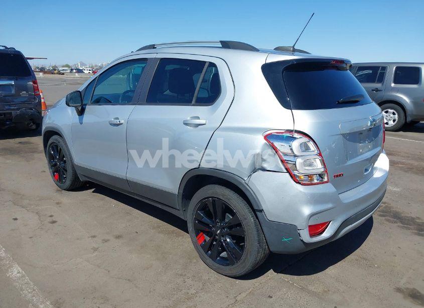 Photo 6 of 2020 Chevrolet Trax FWD LT (VIN 3GNCJLSB8LL336990)