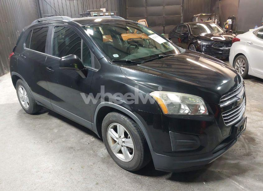 2015 Chevrolet Trax LT (VIN 3GNCJLSB9FL218063) main photo