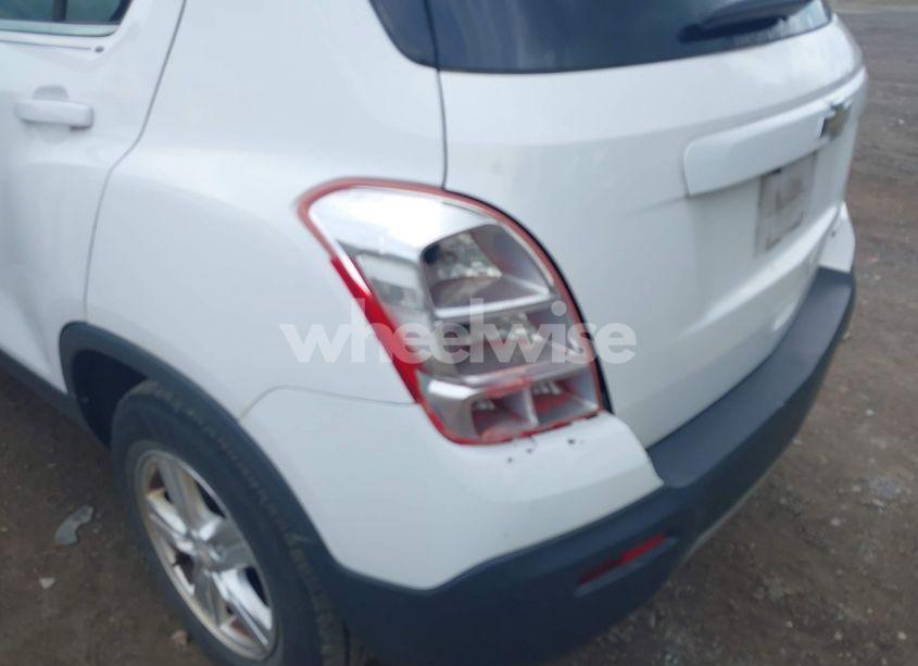 Photo 6 of 2016 Chevrolet Trax LT (VIN 3GNCJLSB9GL163793)