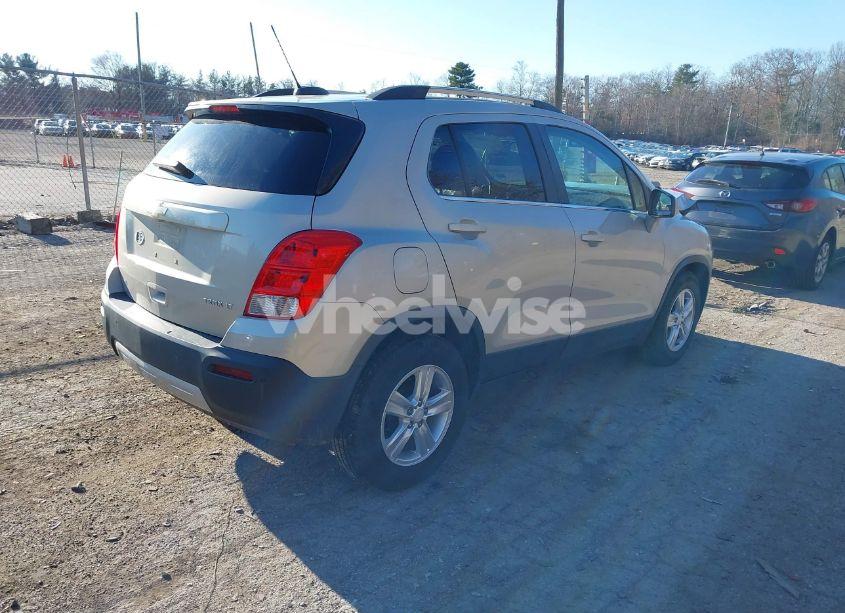 Photo 4 of 2016 Chevrolet Trax LT (VIN 3GNCJLSB9GL259407)