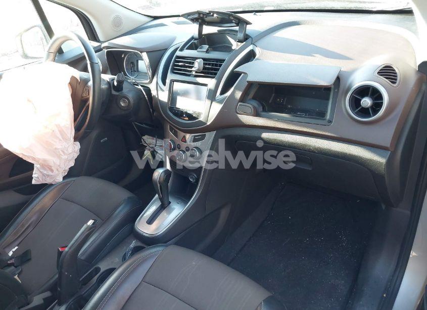 Photo 5 of 2016 Chevrolet Trax LT (VIN 3GNCJLSB9GL259407)