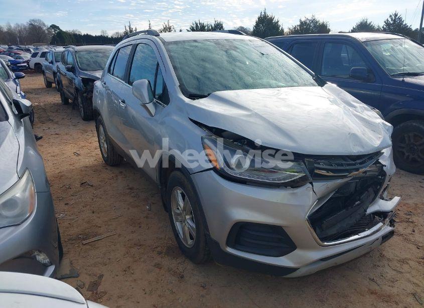 2017 Chevrolet Trax LT (VIN 3GNCJLSB9HL146316) main photo