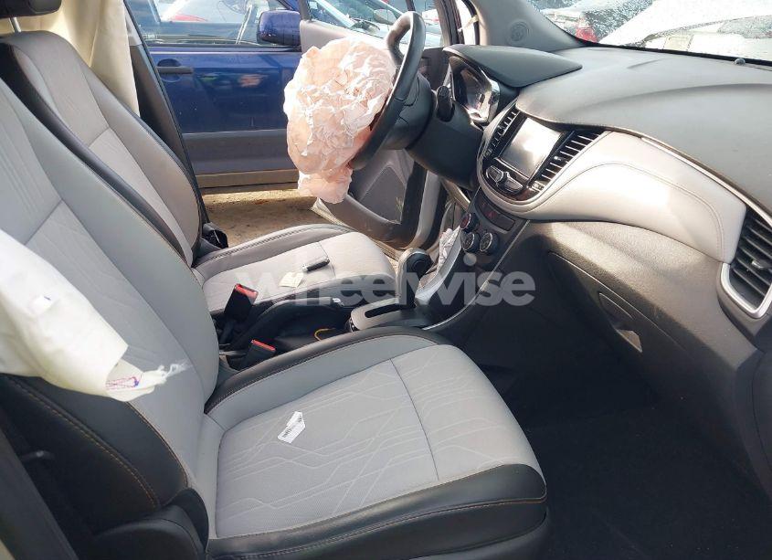 Photo 5 of 2017 Chevrolet Trax LT (VIN 3GNCJLSB9HL146316)