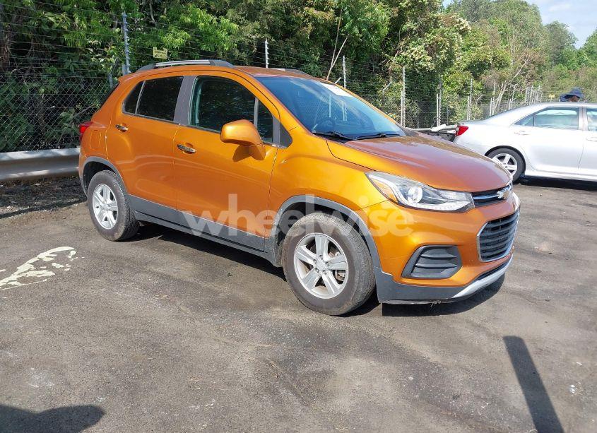 2017 Chevrolet Trax LT (VIN 3GNCJLSB9HL150611) main photo