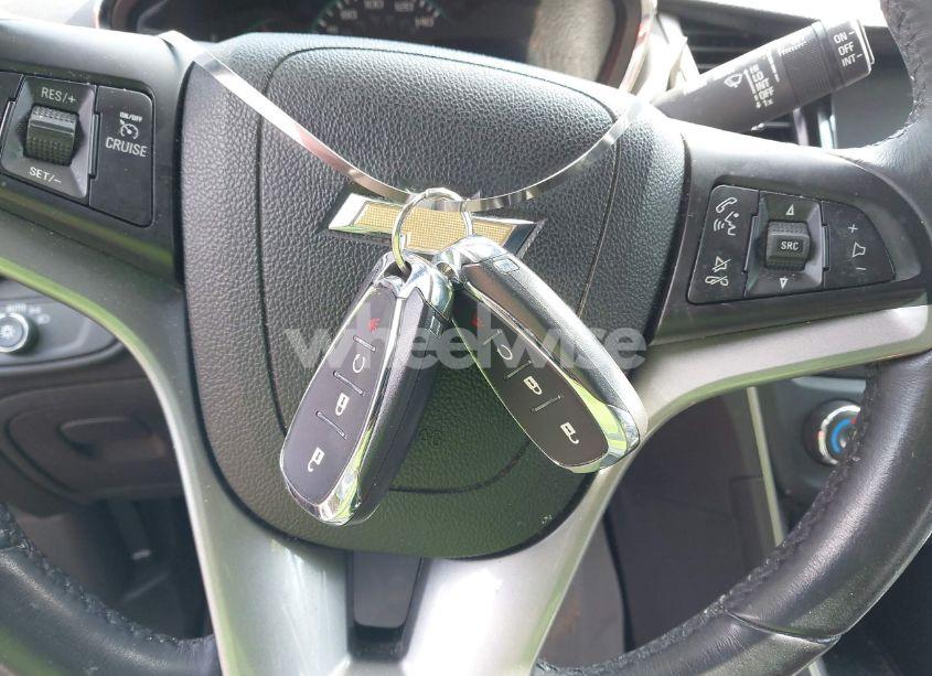 Photo 11 of 2017 Chevrolet Trax LT (VIN 3GNCJLSB9HL150611)