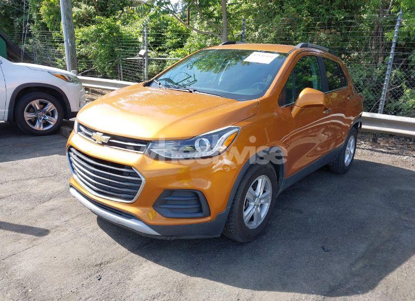 Photo 2 of 2017 Chevrolet Trax LT (VIN 3GNCJLSB9HL150611)
