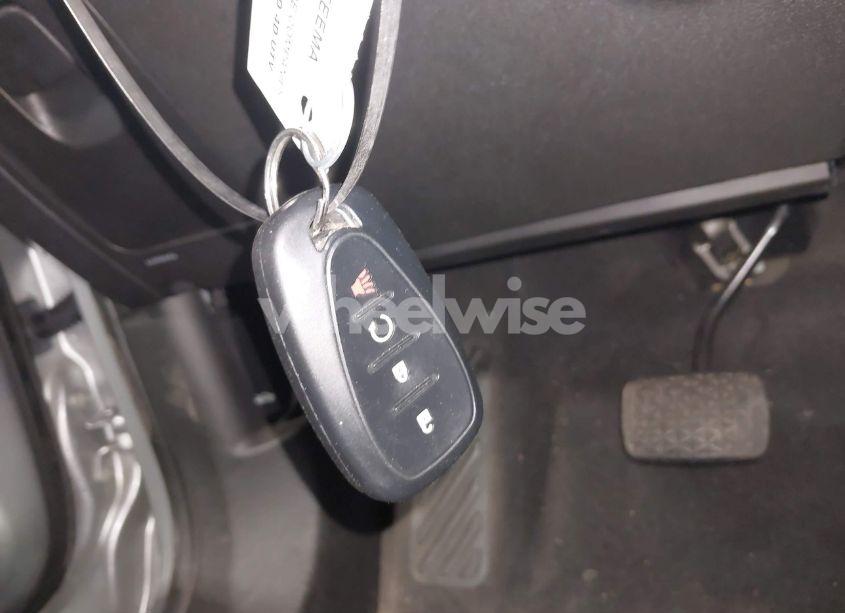 Photo 11 of 2017 Chevrolet Trax LT (VIN 3GNCJLSB9HL285054)