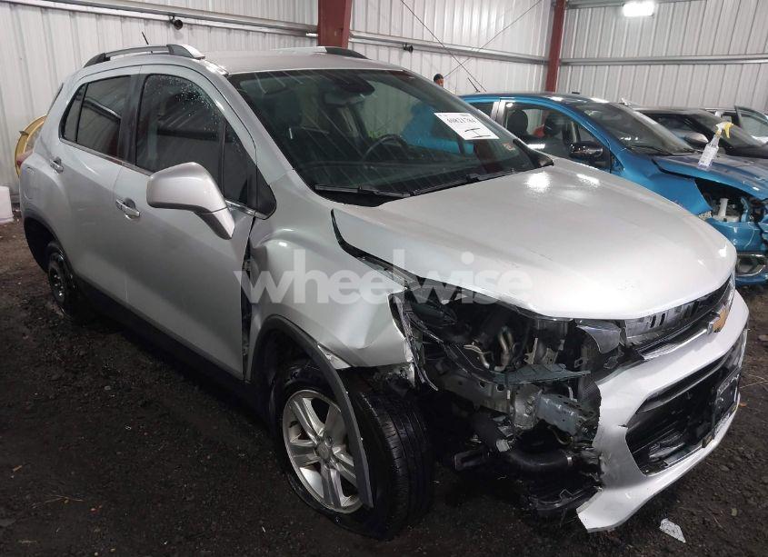 Photo 6 of 2017 Chevrolet Trax LT (VIN 3GNCJLSB9HL285054)