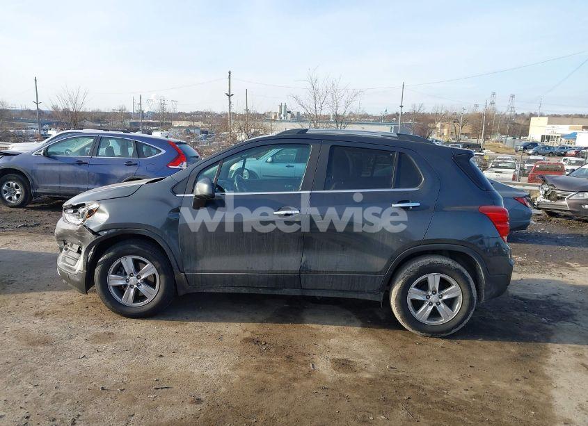 Photo 15 of 2017 Chevrolet Trax LT (VIN 3GNCJLSB9HL288147)